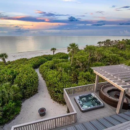 Beachfront,V Private, 360 Views, Sunsets, Hottub